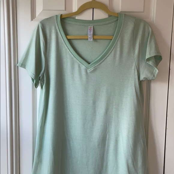 LuLaRoe Tops - NWOT LuLaRoe Christy T